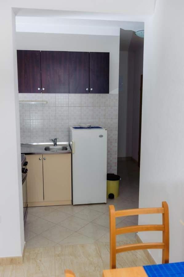 Apartments Ljuba Дуба Екстер'єр фото
