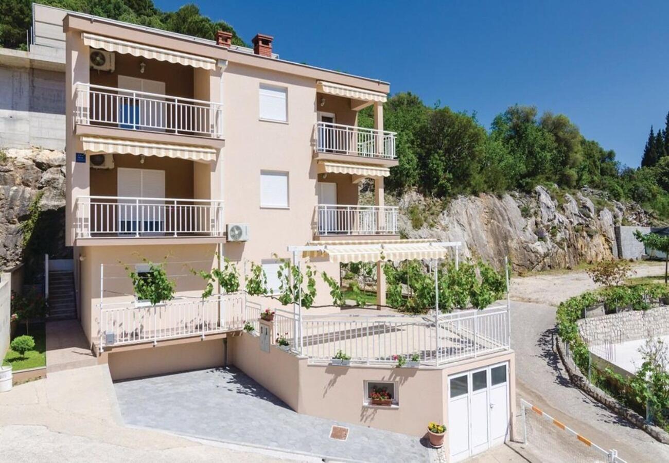 Apartments Ljuba Дуба Екстер'єр фото